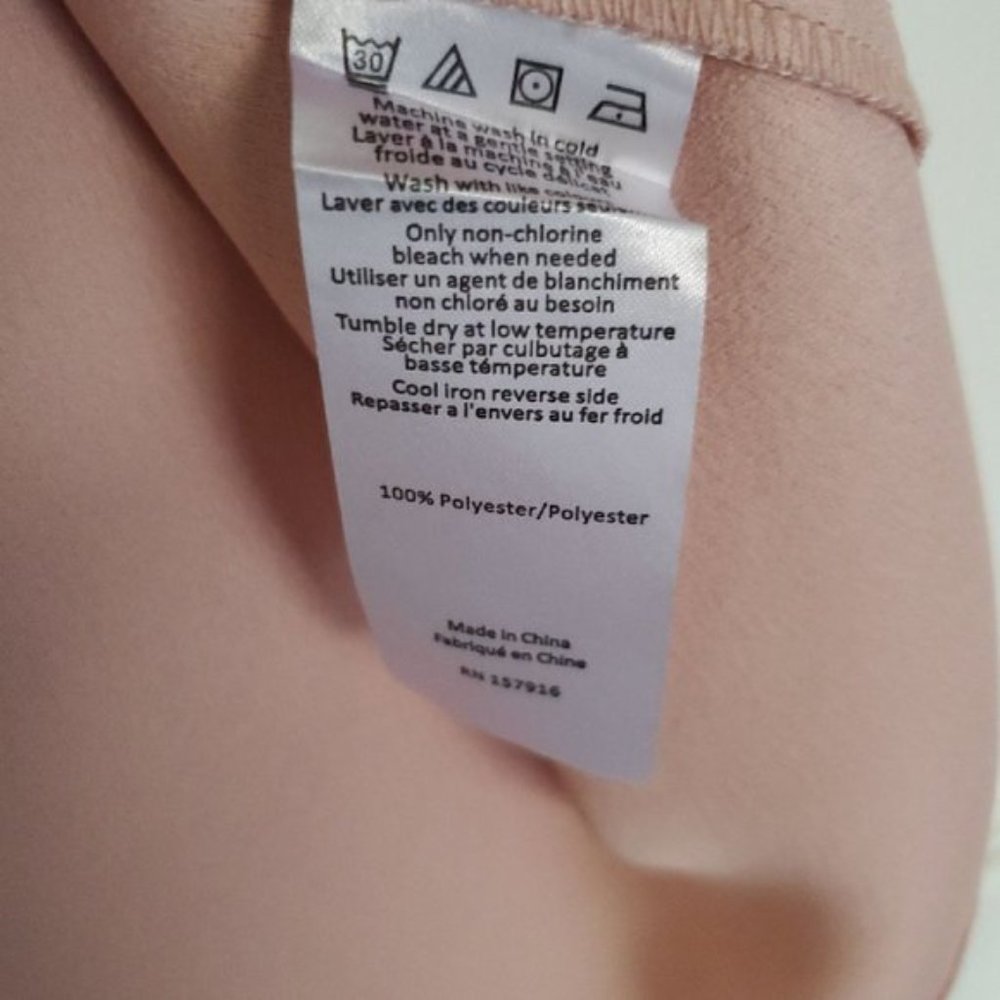 NWT HALSTON V-Neck Extended Shoulder Pink Blouse - XS, NWT. - Picture 4 of 4